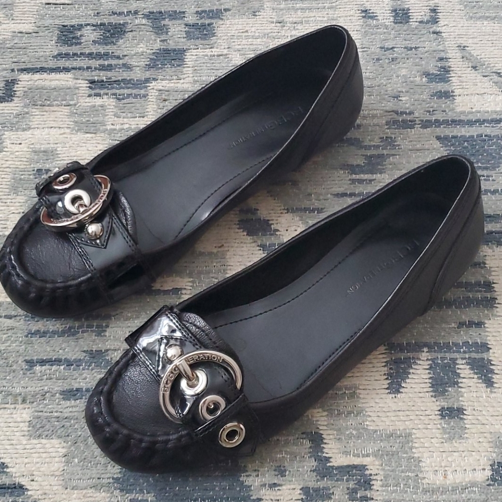 BCBGeneration flats
